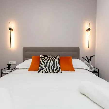 Luna Apartament *